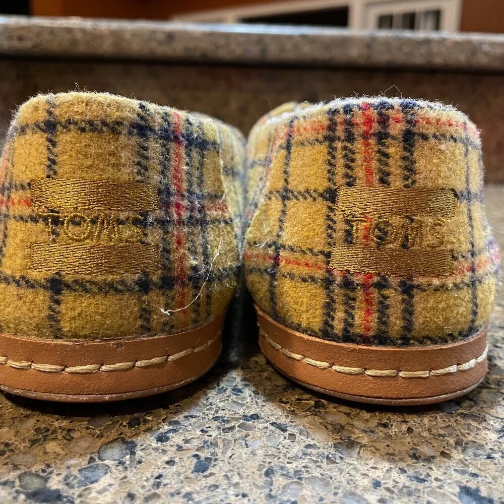 TOMS Women's Size 8.8 Alpargata Leather Wrap Buckthorn Plaid/Faux Shearling - Picture 5 of 8